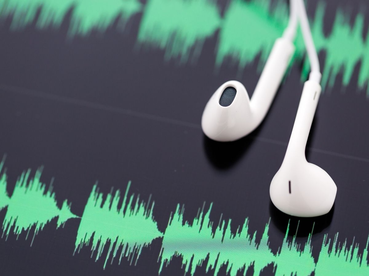 Read more about the article Health and Wellness Podcasts to Add to Your Playlist
